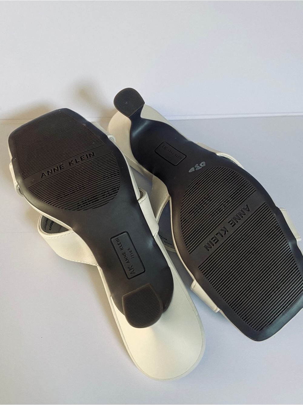 Anne Klein Cream Jassie Slide Sandal Size 7M - Picture 7 of 10